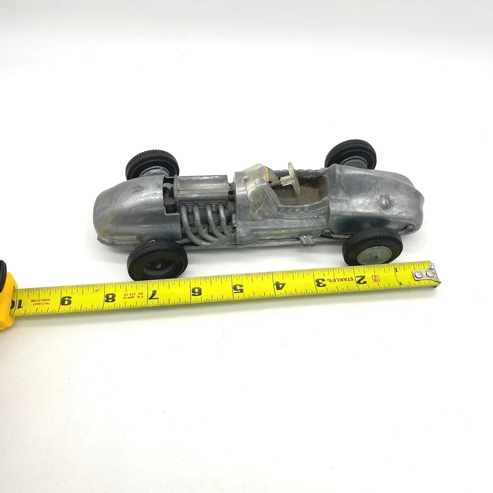 Hubley 1950s 852K-300 Metal Model Kit Unpainted Indianapolis 500 Racer Car